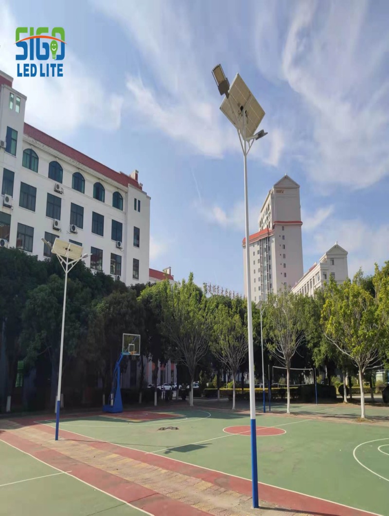Проект солнечных уличных фонарей для освещения баскетбольного поля